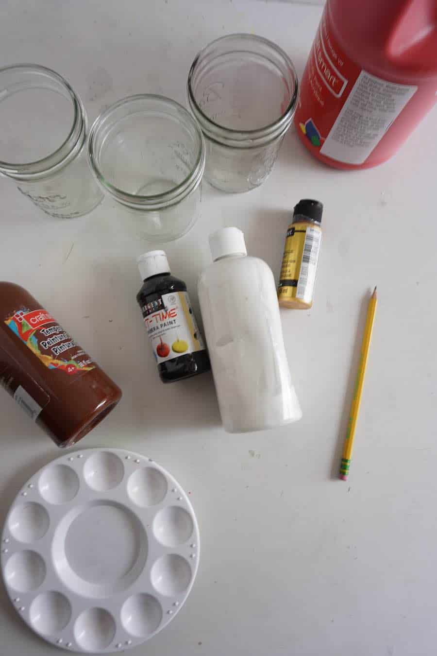how-to-paint-mason-jars-for-christmas