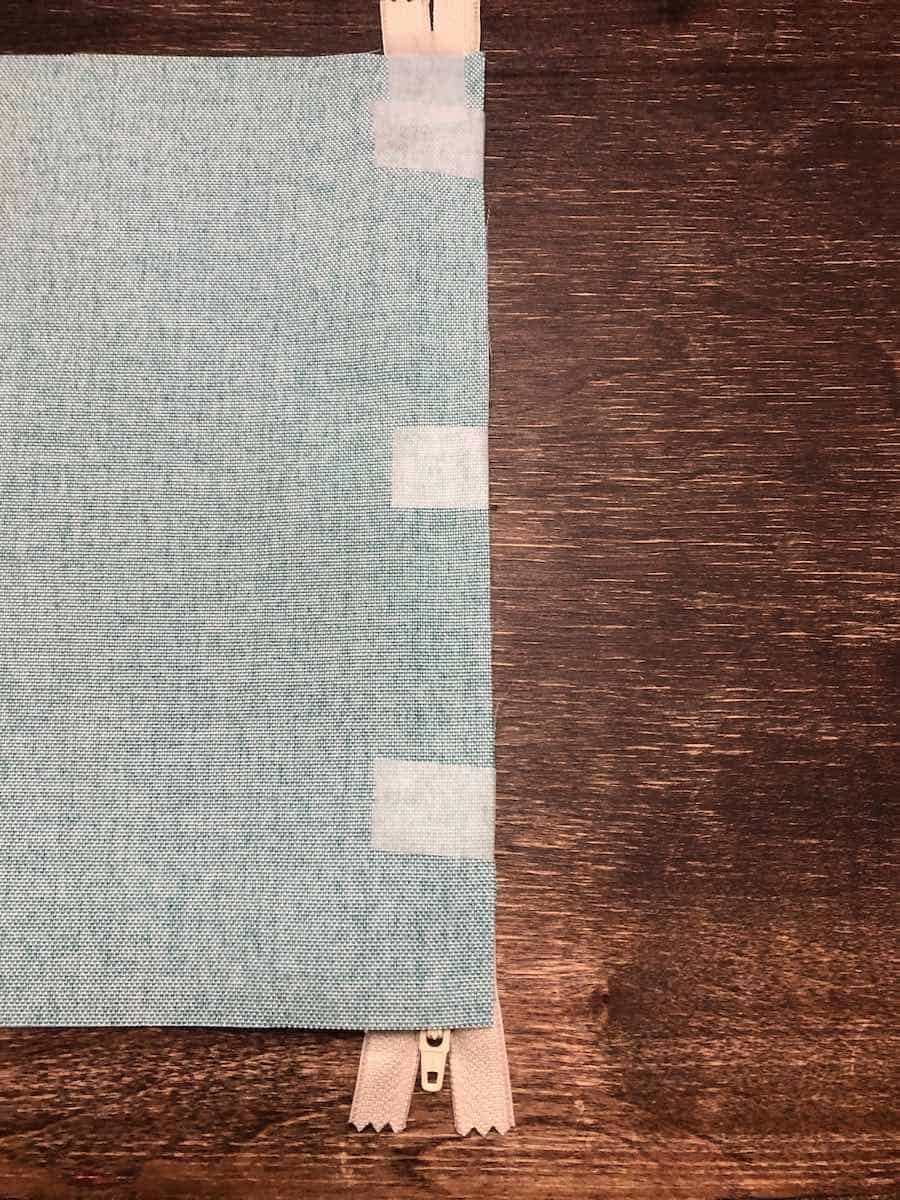 How to Sew a Lined Zipper Pouch Tutorial