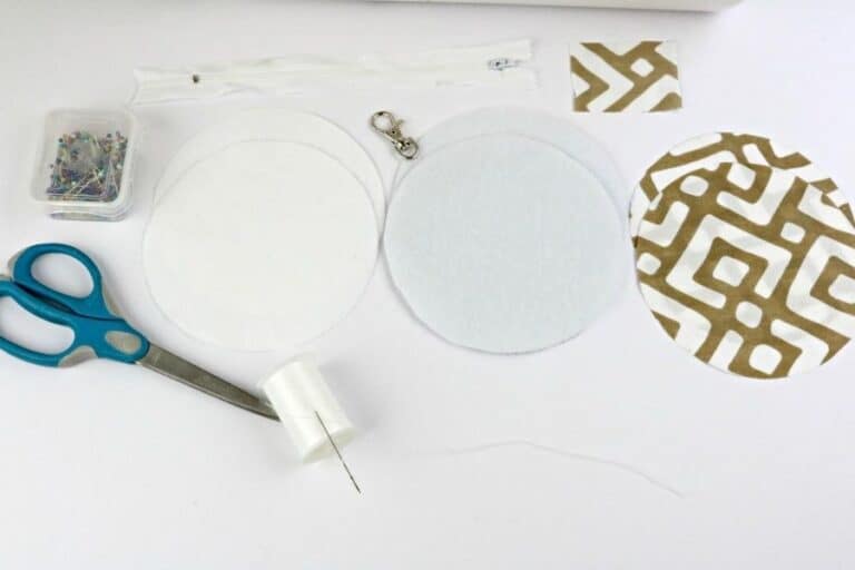 Easy Sew Circle Zip Earbud Pouch Tutorial with Free Pattern