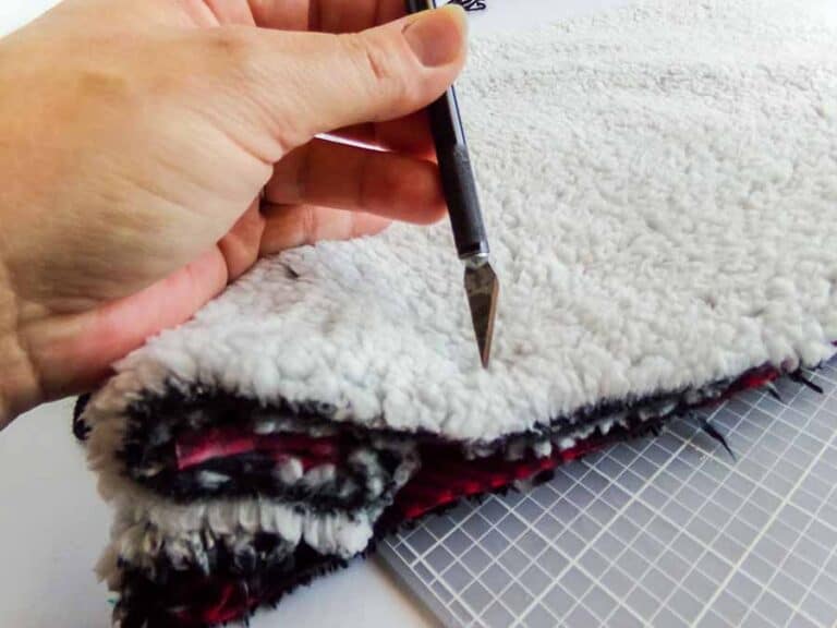 How To Make A NoSew Fleece Hat