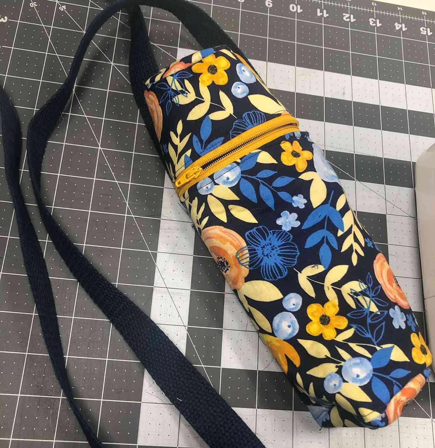 diy-crossbody-water-bottle-holder-sewing-tutorial