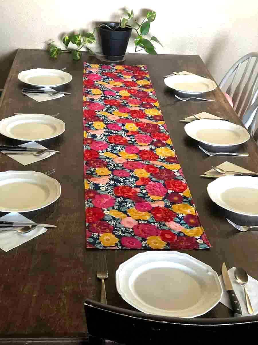 How To Make A Reversible Table Runner for Beginners