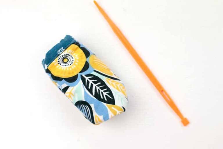 DIY Cast Iron Skillet Handle Cover With A Free Printable Pattern