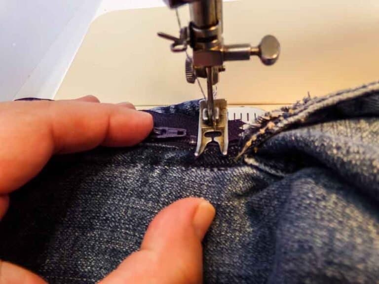 How To Easily Replace A Zipper On Jeans
