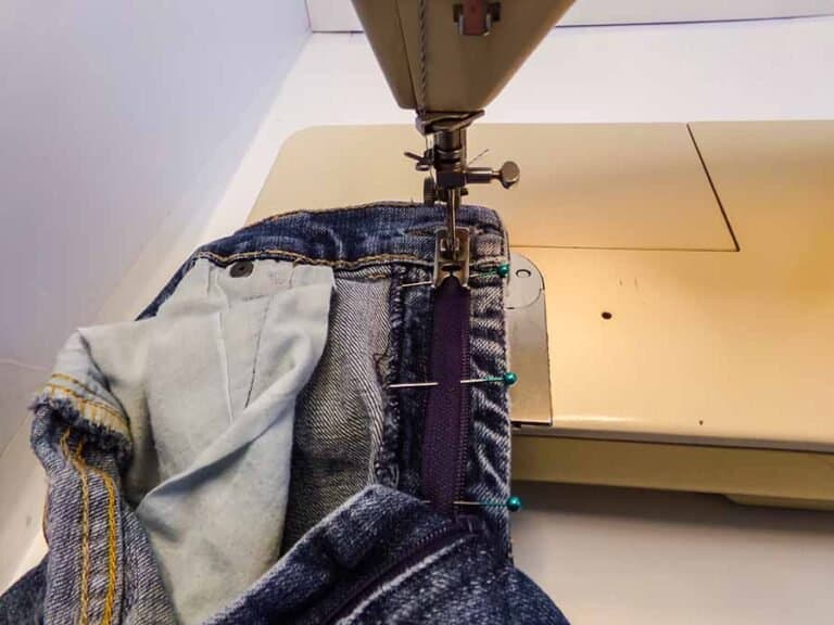 How To Easily Replace A Zipper On Jeans