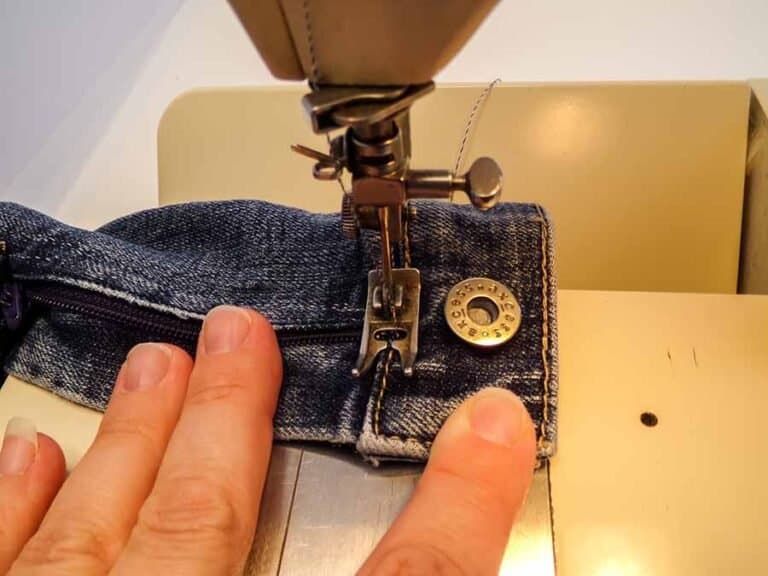 How To Easily Replace A Zipper On Jeans